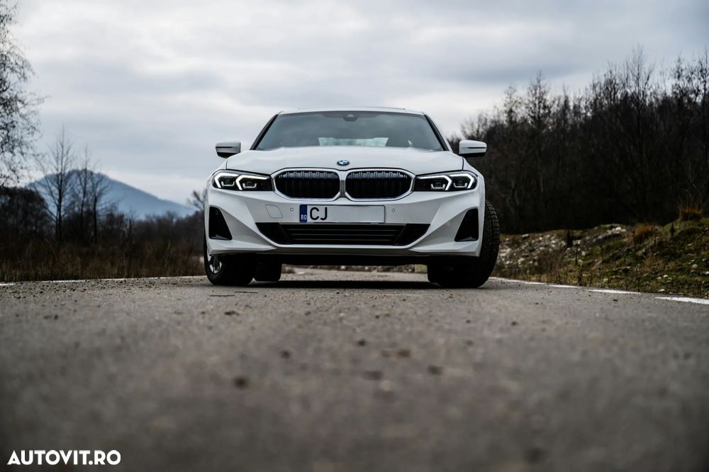 BMW Seria 3 330i xDrive Aut. Sport Line - 5