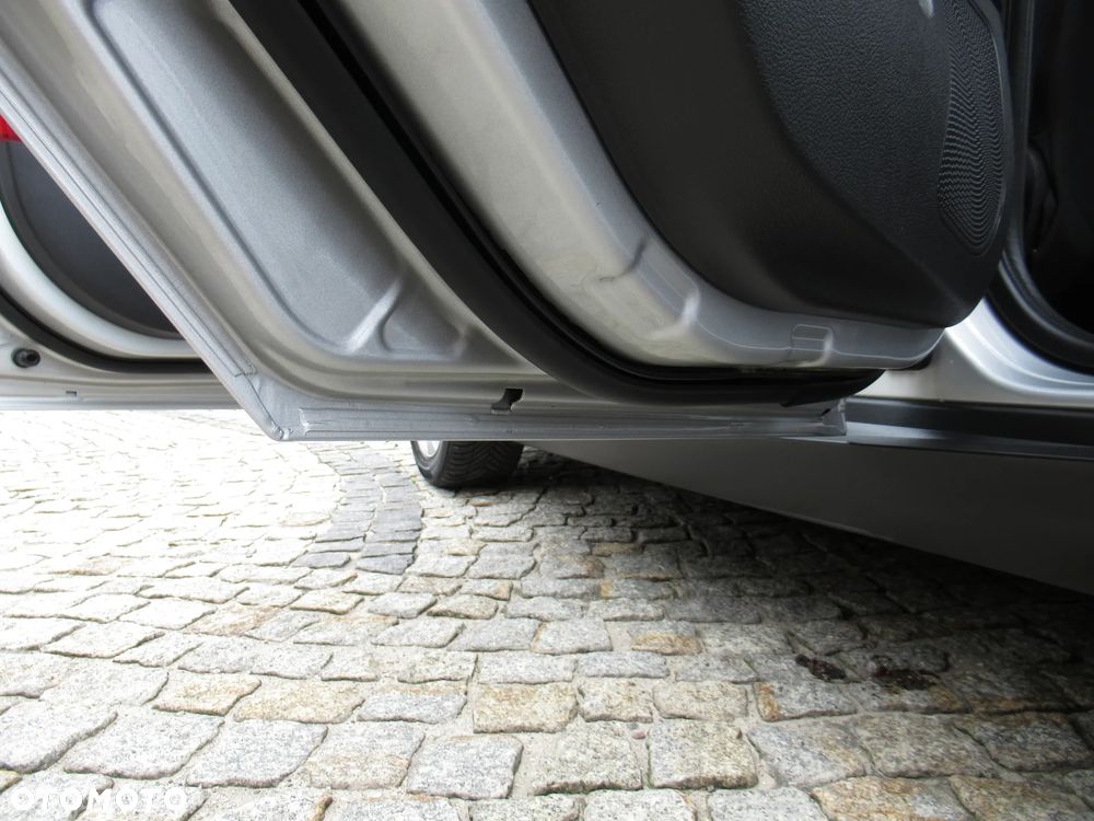 Ford Focus 1.6 Ambiente - 22