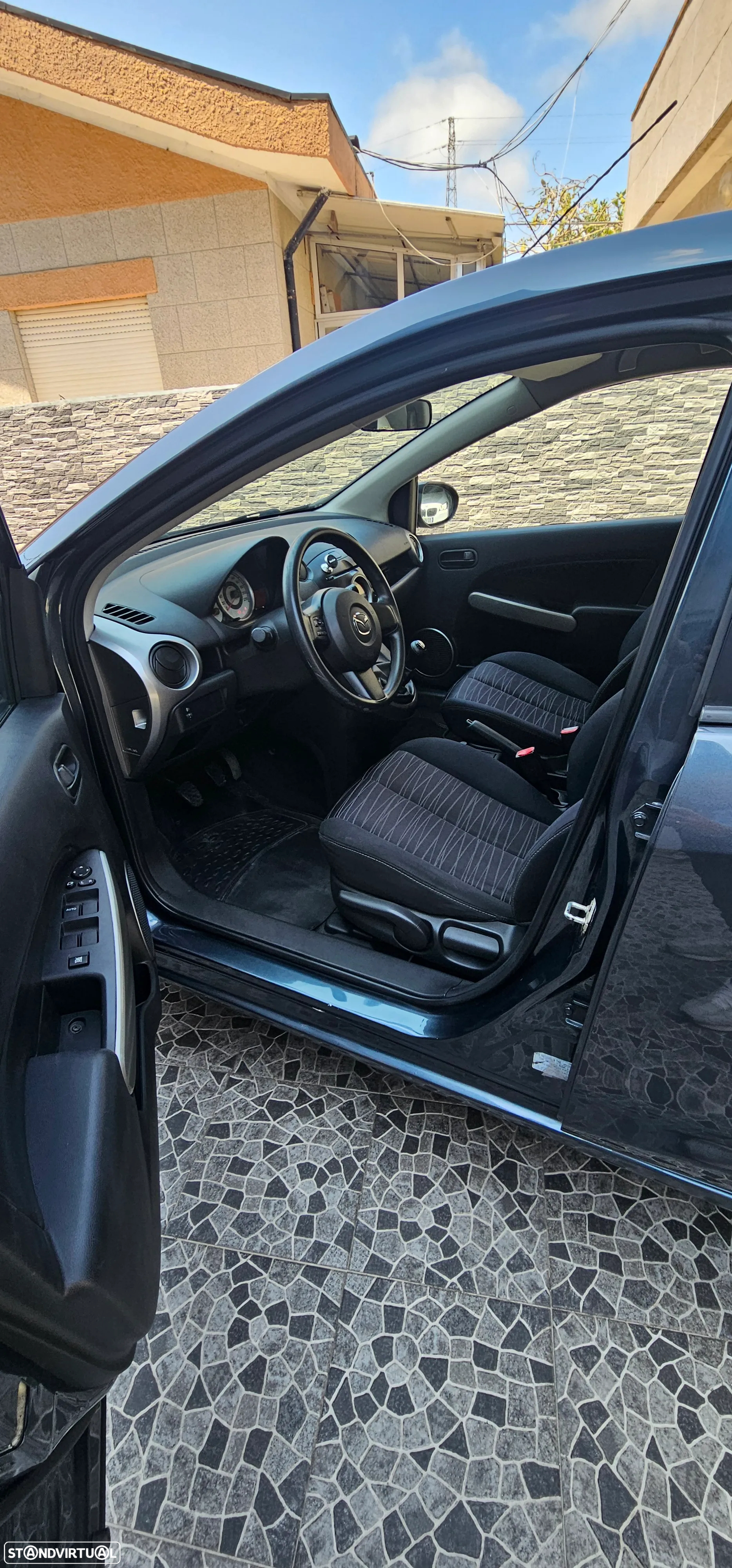 Mazda 2 1.3 MZR 90th Anniversary - 8