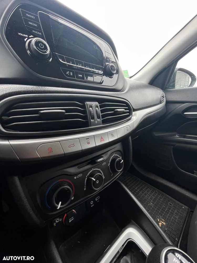 Fiat Tipo 1.4 Easy - 24