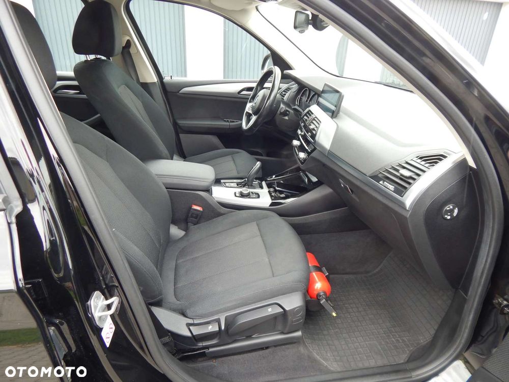 BMW X3 xDrive20i sport - 13