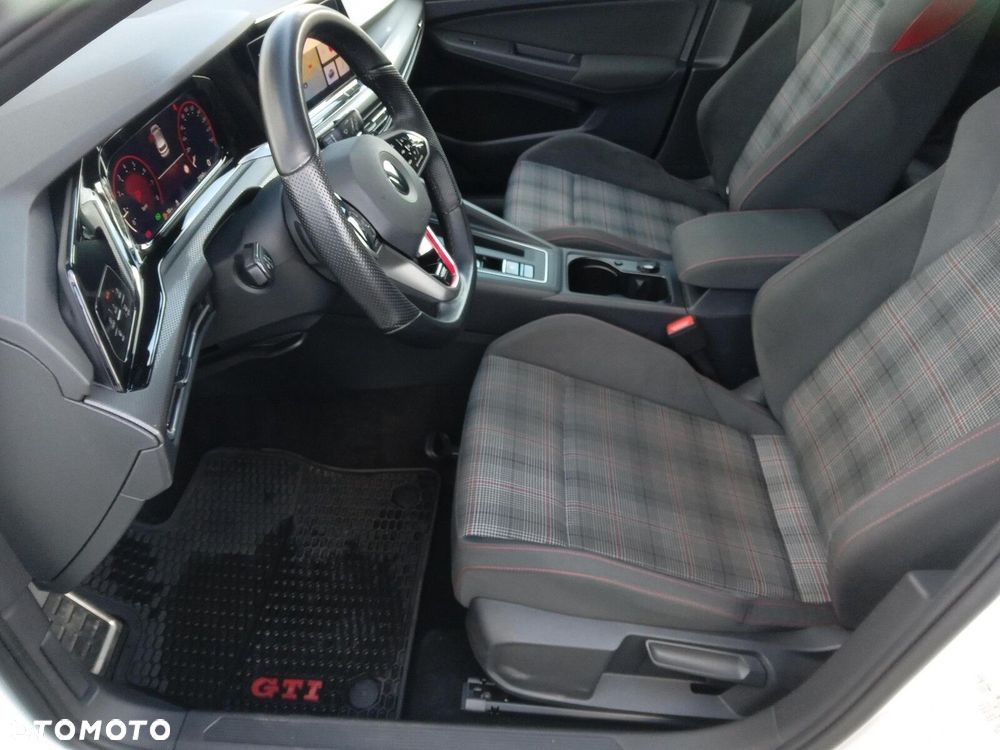 Volkswagen Golf VIII 2.0 TSI GTI DSG - 16