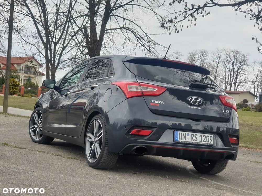 Hyundai i30 1.6 T GDI Turbo - 9