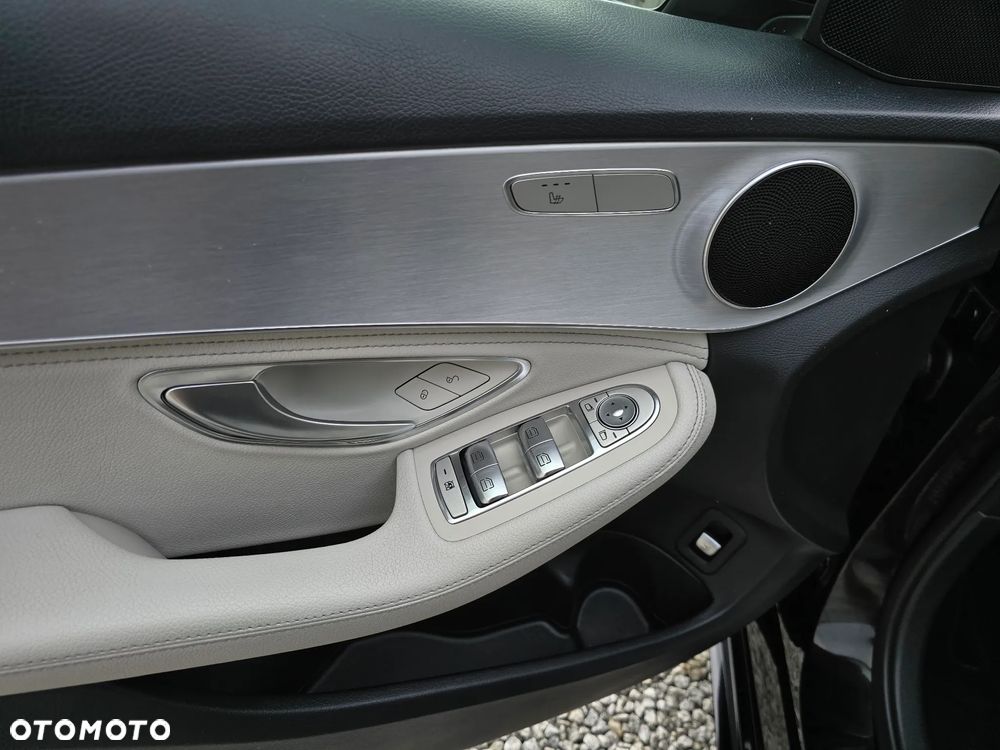 Mercedes-Benz Klasa C 250 (BlueTEC) d T 7G-TRONIC AMG Line - 16