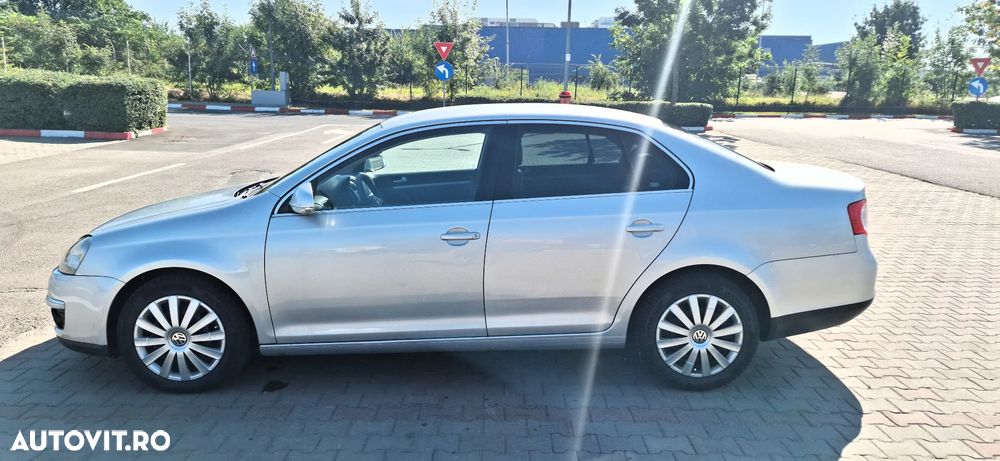 Volkswagen Jetta 1.9 TDI Comfortline - 5