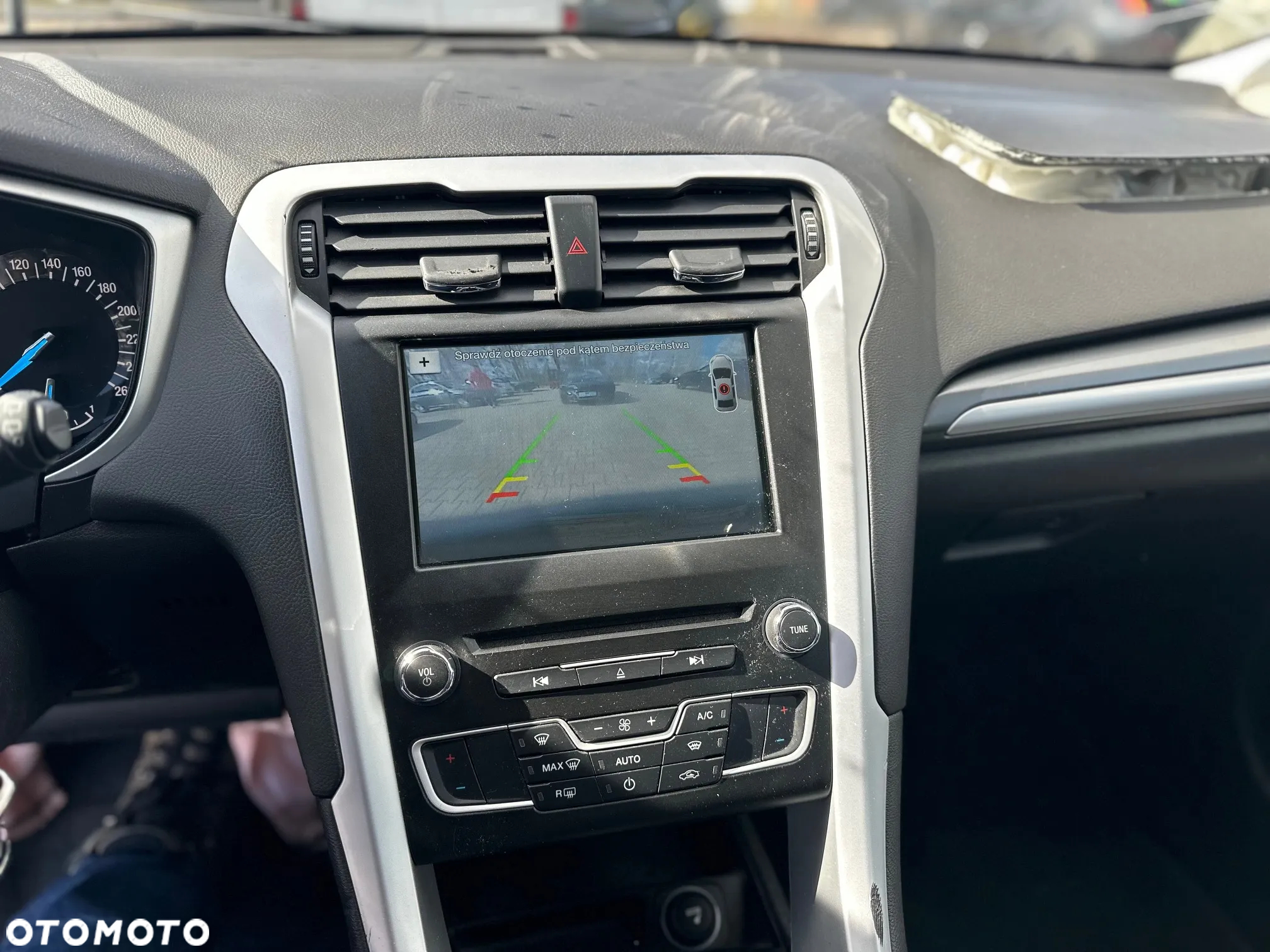 Ford Mondeo - 16