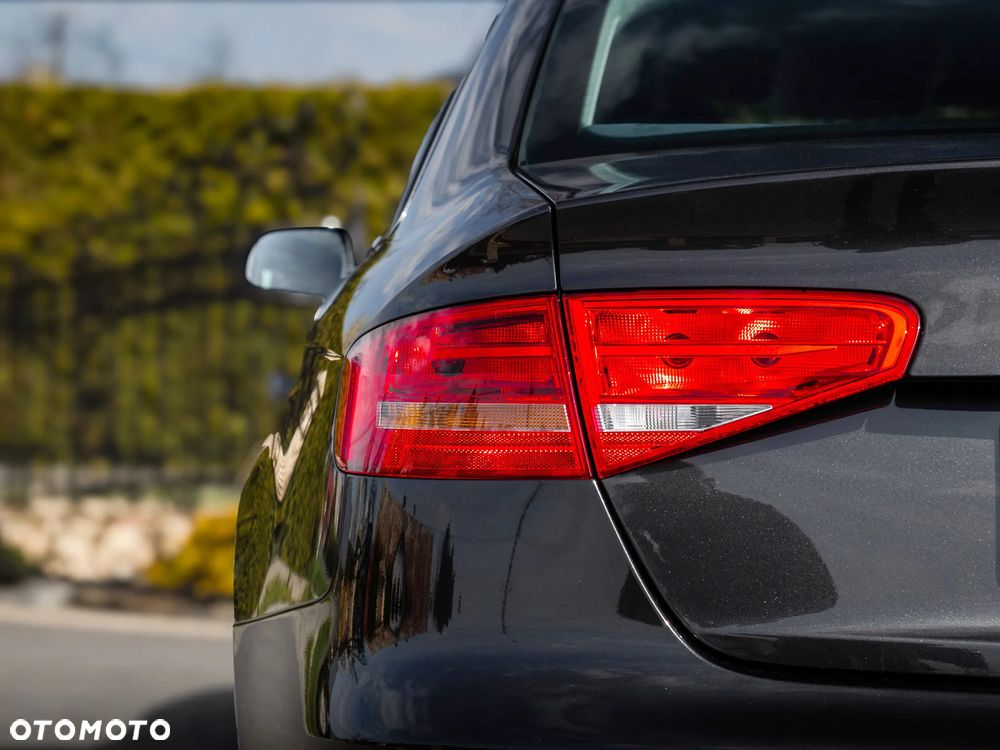 Audi A4 Limousine 2.0 TDI 112g DPF Ambiente - 36