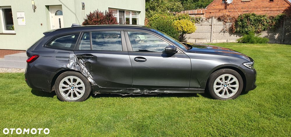 BMW Seria 3 320d Edition Luxury Line Purity - 17