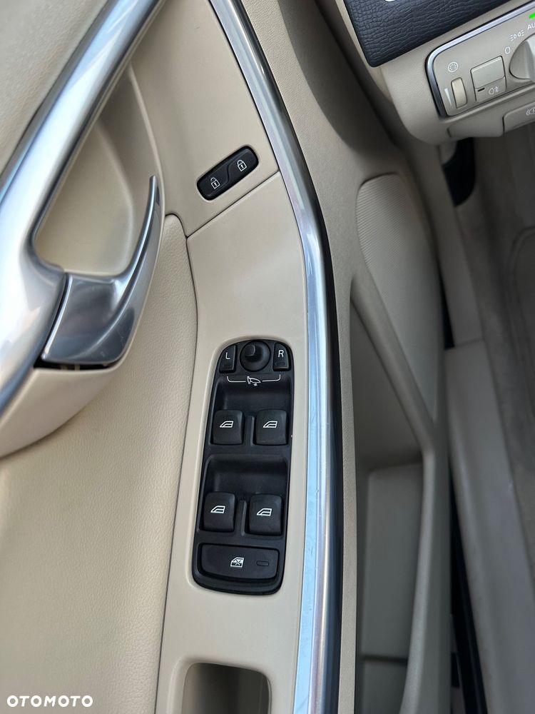 Volvo XC 60 T5 Drive-E Momentum - 15
