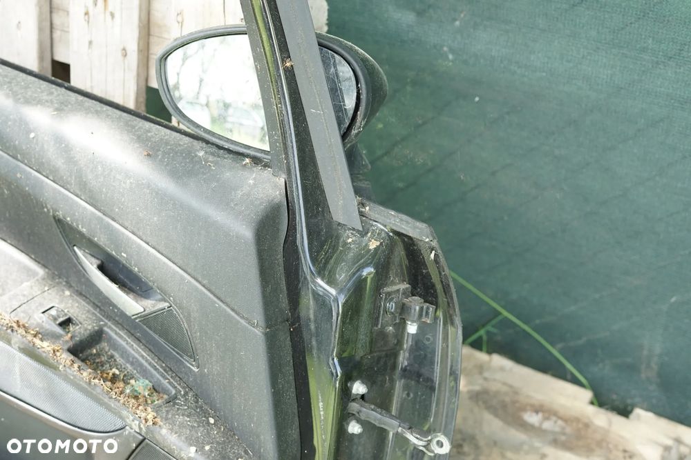 Drzwi przód przednie lewe Fiat Grande Punto 3d 876 - 16