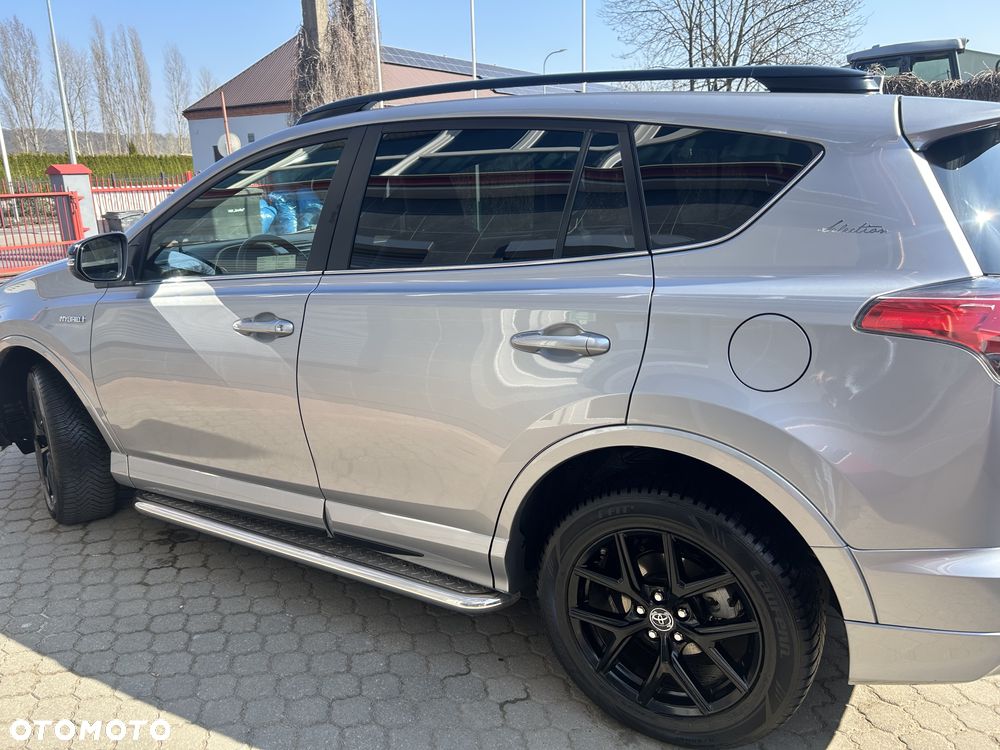 Toyota RAV4 - 1