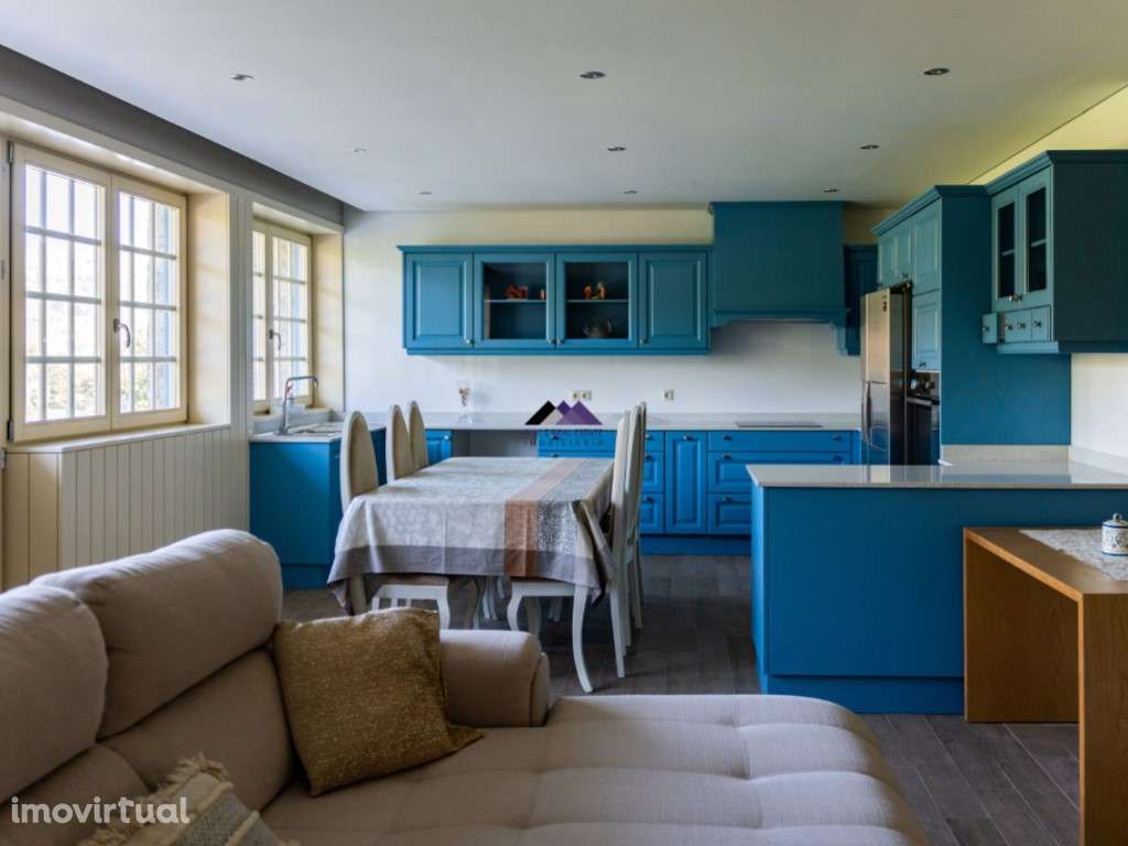 Moradia V2 com 2 Suites e Estacionamento - Grande imagem: 2/60