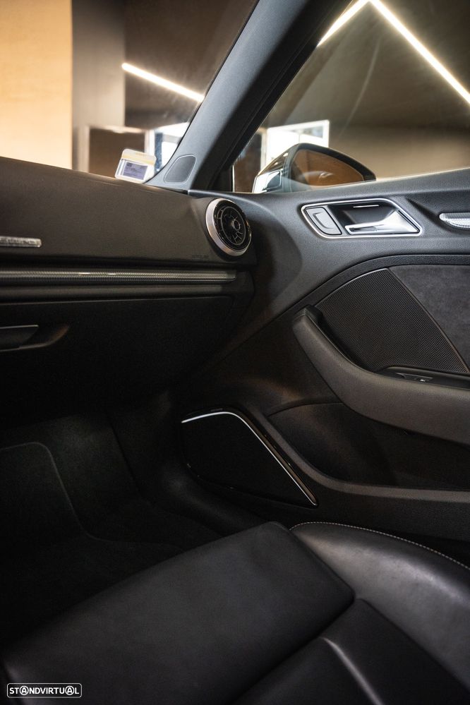 Audi RS3 Sportback 2.5 TFSI quattro S tronic - 18