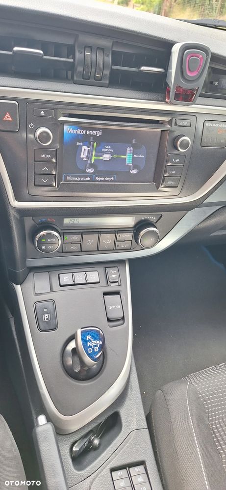 Toyota Auris 1.8 Executive - 16