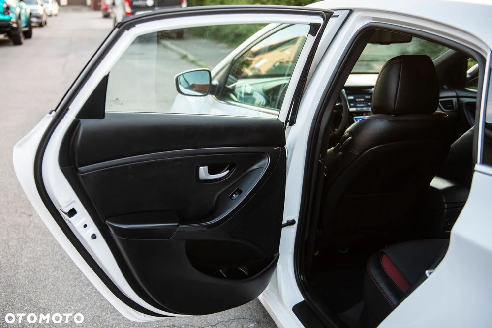 Hyundai i30 1.6 T GDI Turbo - 30