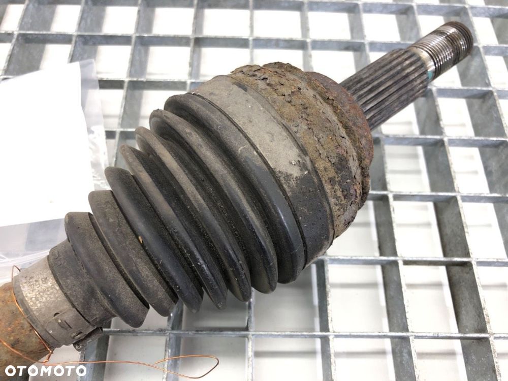 PÓŁOŚ LEWY PRZÓD - 86.00 PLN - DACIA SANDERO II 2012 - 2022 1.2 54 kW [73 KM] benzyna 2015 - - 3