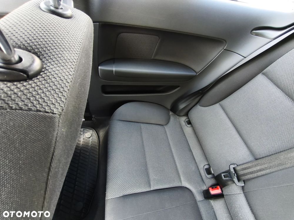 Audi A3 3-drzwiowe 1.6 Ambiente - 21