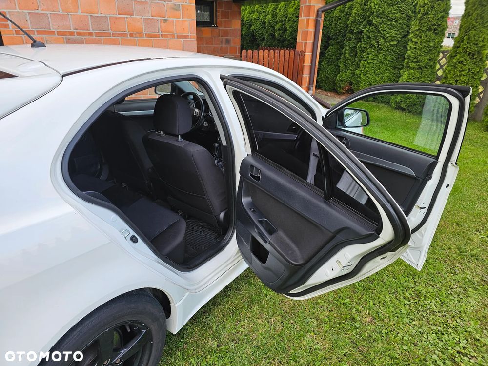 Mitsubishi Lancer 1.8 Invite - 20