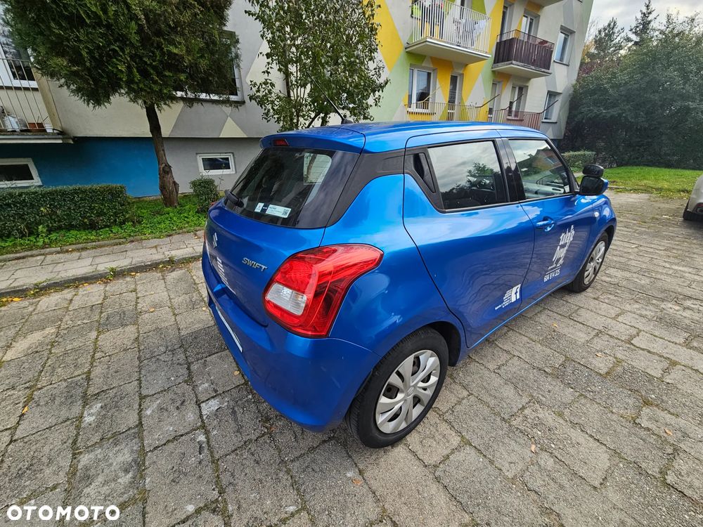 Suzuki Swift 1.2 Premium Plus - 3