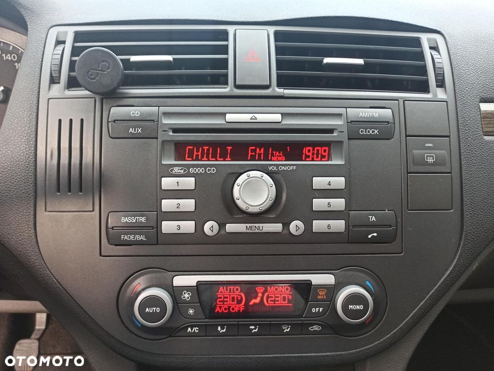 Ford Focus C-Max 1.6 TDCi Ghia - 6