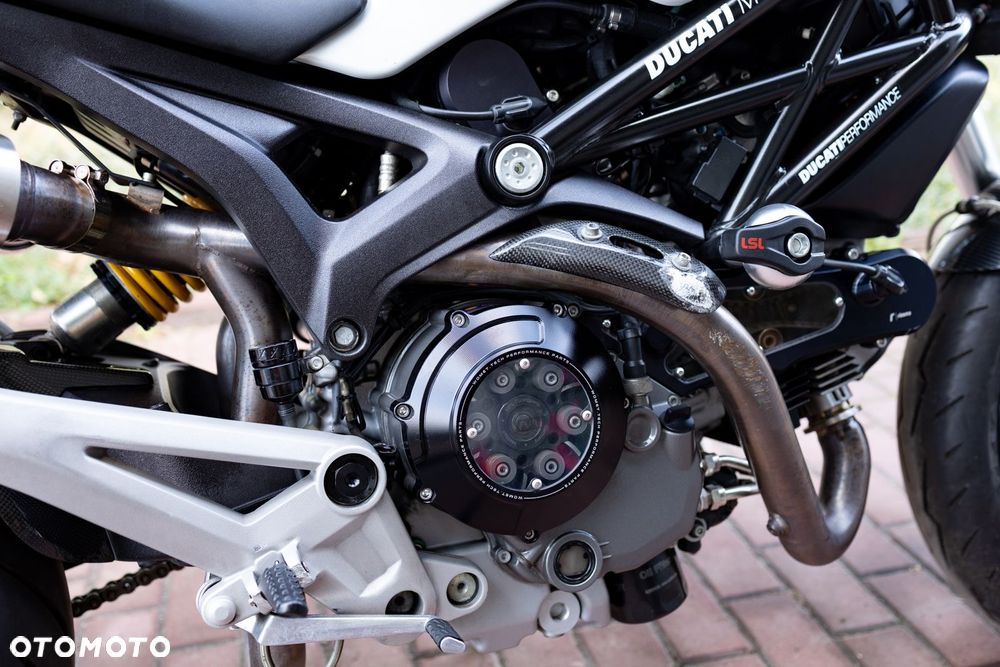 Ducati Monster - 10