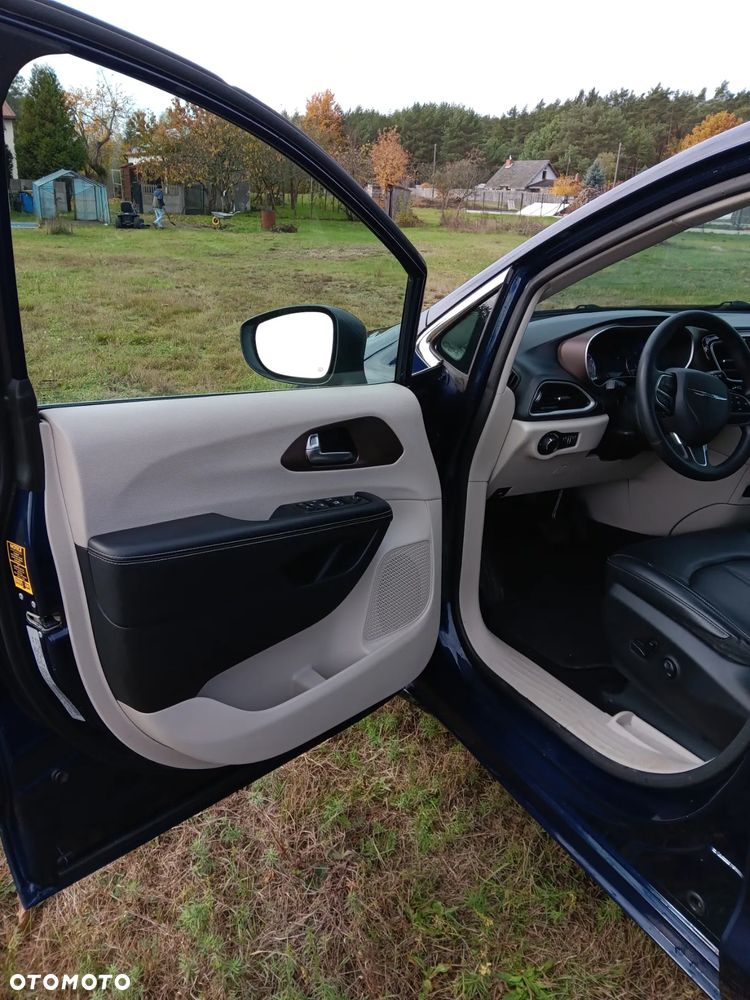 Chrysler Voyager - 10