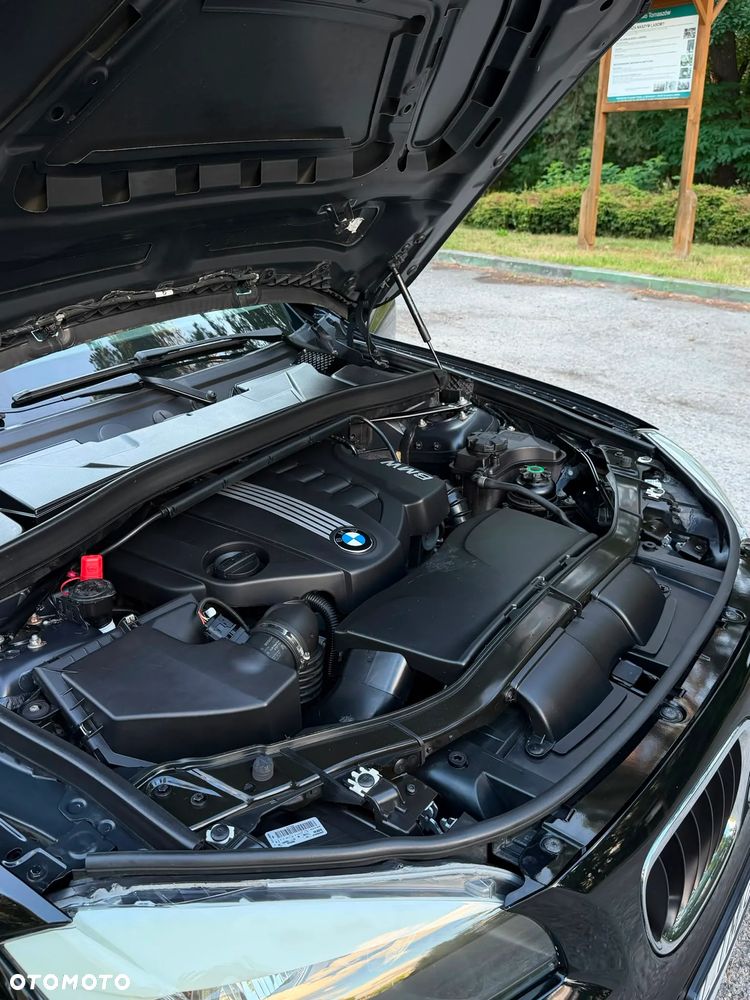 BMW X1 sDrive18d xLine - 30