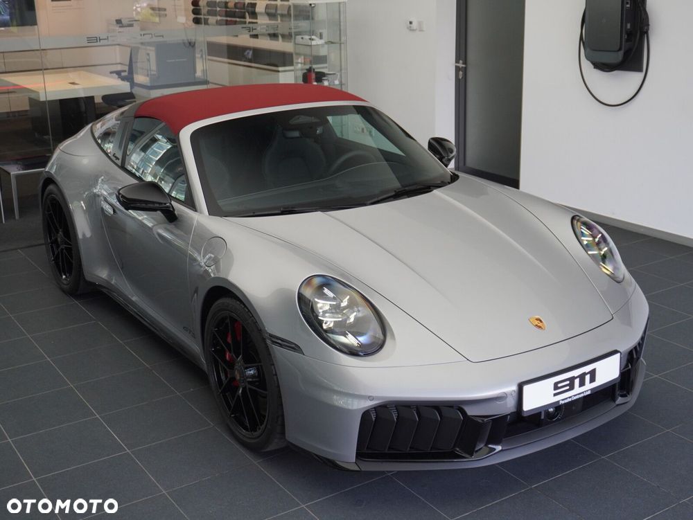 Porsche 911 Targa T-Hybrid 4 GTS - 8