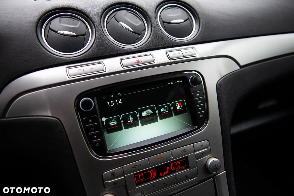 Ford Galaxy 2.0 TDCi Ghia - 32