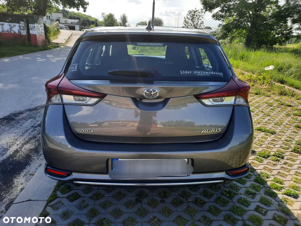 Toyota Auris 1.6 Premium - 30