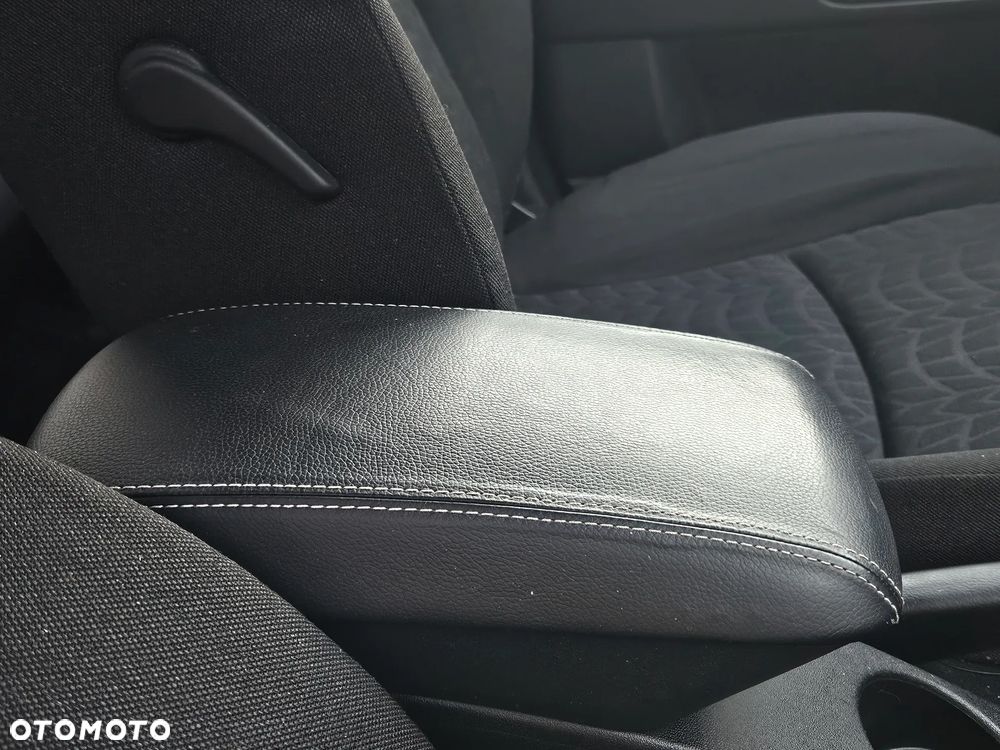 Kia Ceed Cee'd 2.0 Optimum + - 8