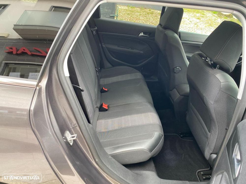 Peugeot 308 SW PureTech 130 GPF EAT8 Stop & Start Allure Business-Pack - 28