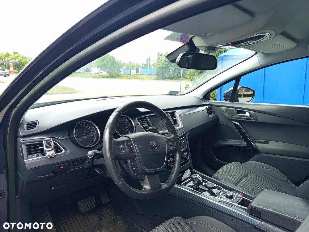 Peugeot 508 RXH 2.0 HDi HYbrid4 - 11