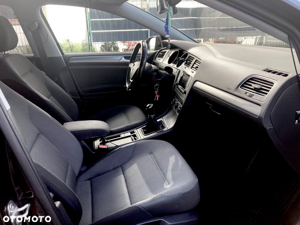 Volkswagen Golf VI 1.6 TDI Comfortline - 9