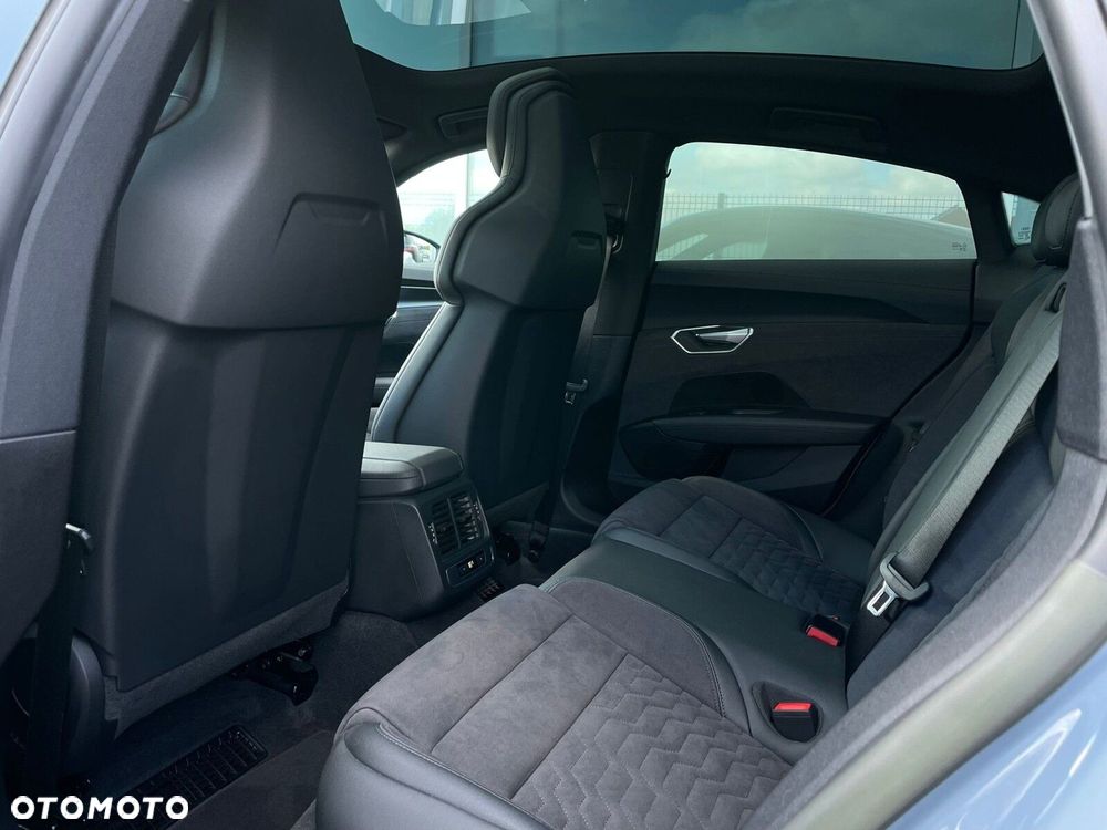 Audi e-tron GT - 12