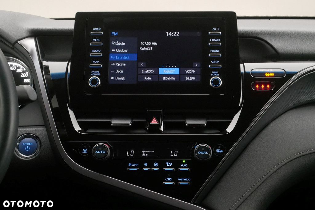 Toyota Camry - 10