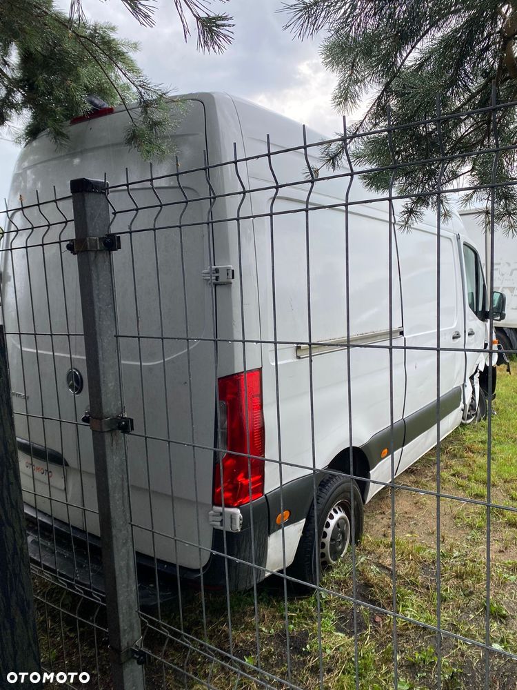 Mercedes-Benz Sprinter - 6