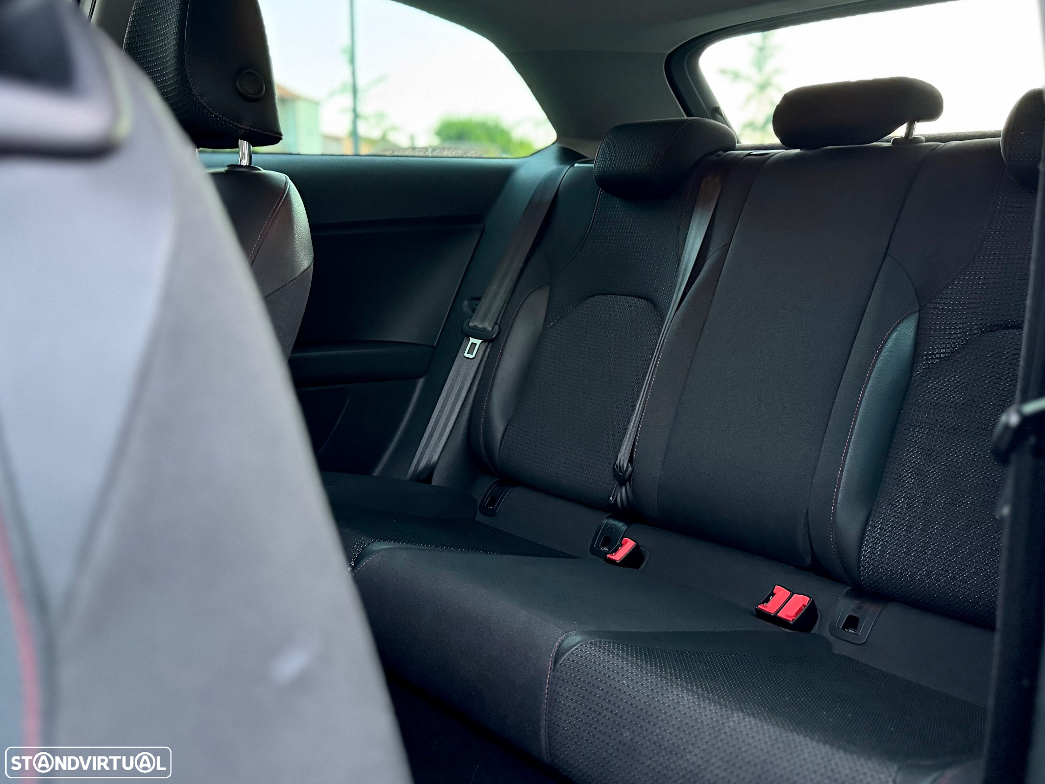 SEAT Leon SC 2.0 TDI FR S/S - 32