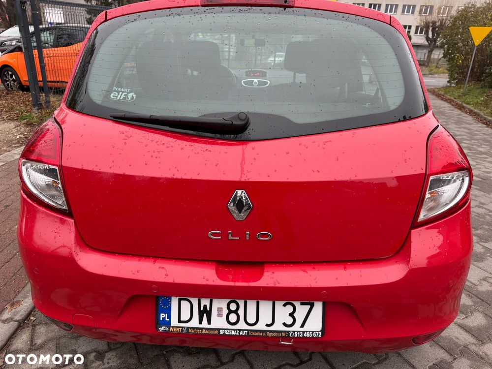 Renault Clio - 6