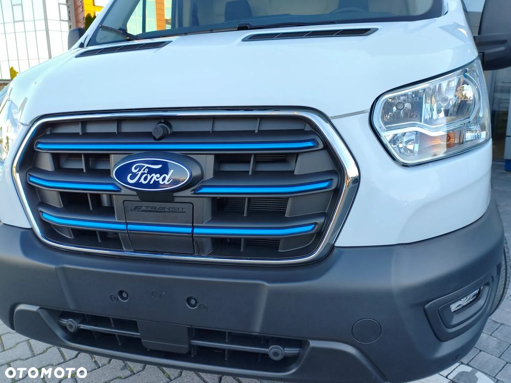 Ford E-Transit - 27