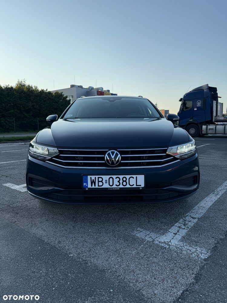 Volkswagen Passat Variant 1.5 TSI EVO Essence DSG - 10