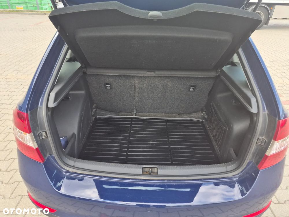 Skoda RAPID Spb 1.6 TDI DPF Elegance - 18
