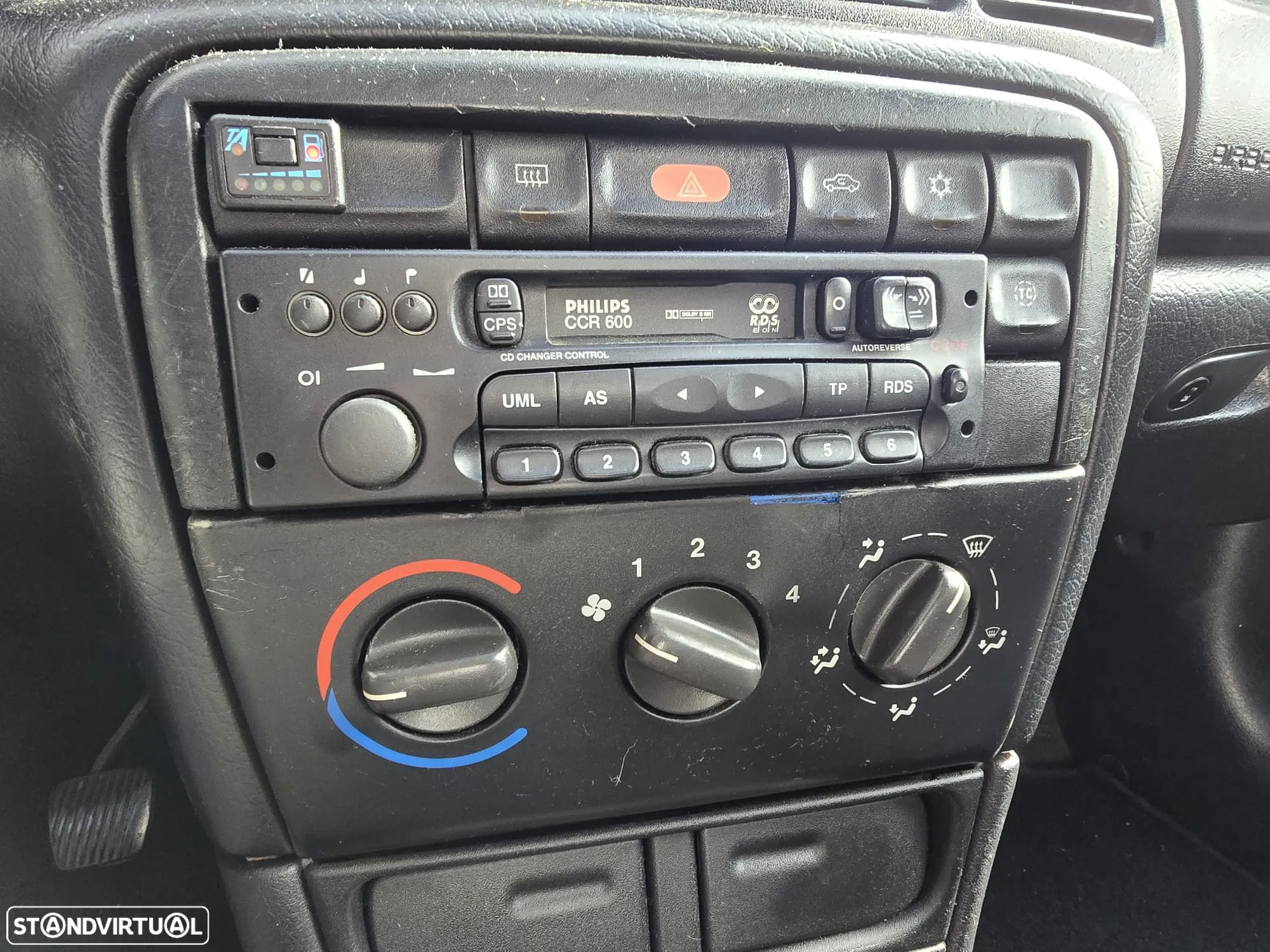 Opel Vectra 2.0i Sport - 13