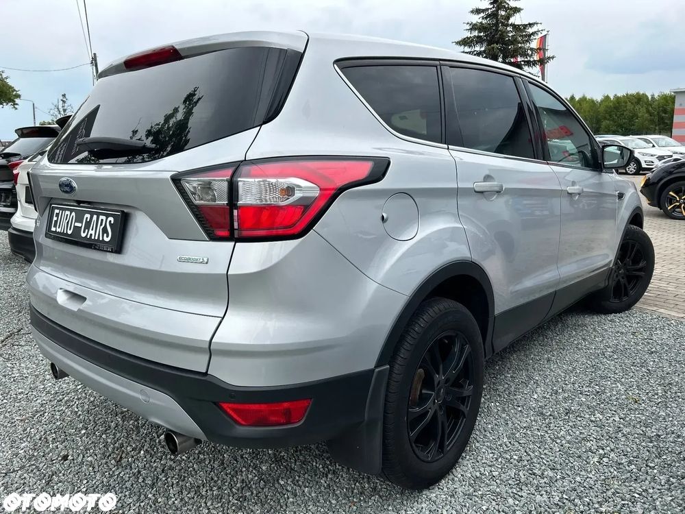 Ford Kuga 1.5 EcoBoost 2x4 Black & Silver - 3