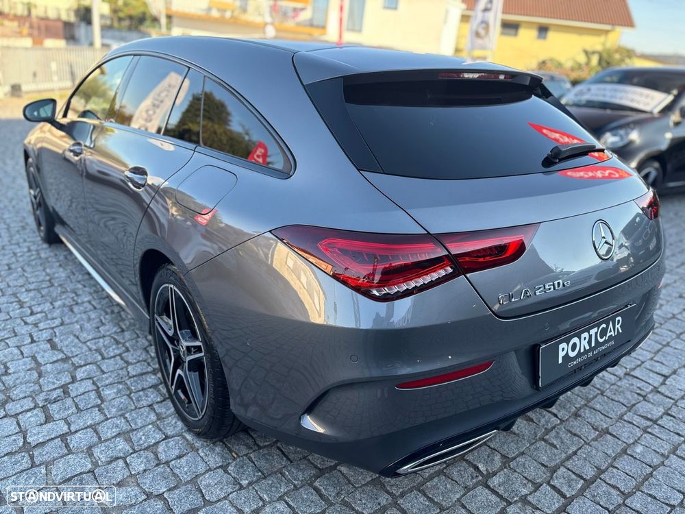 Mercedes-Benz CLA 250 e Shooting Brake AMG Line - 3