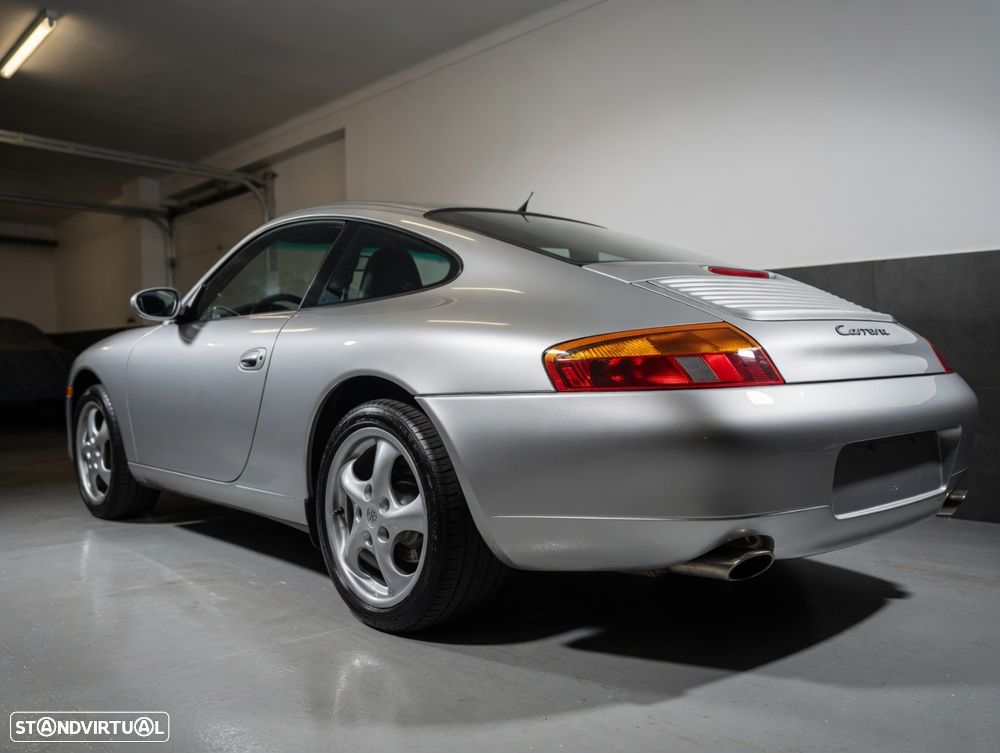 Porsche 911 (996) Carrera Coupé - 3