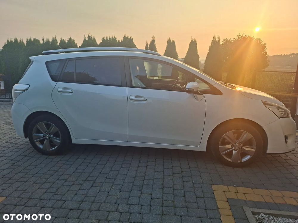 Toyota Verso - 3