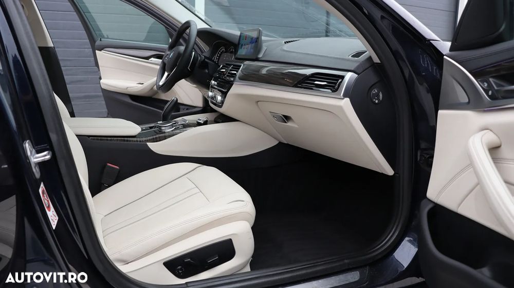 BMW Seria 5 520d Aut. Luxury Line - 15