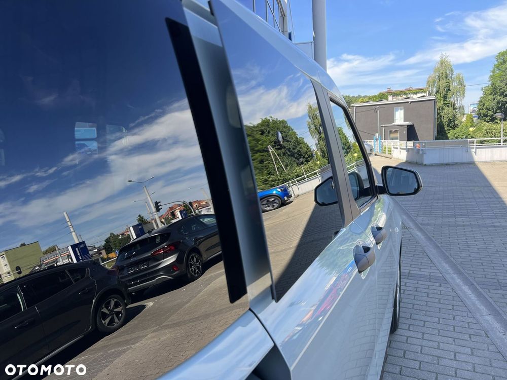 Ford Transit Courier - 34