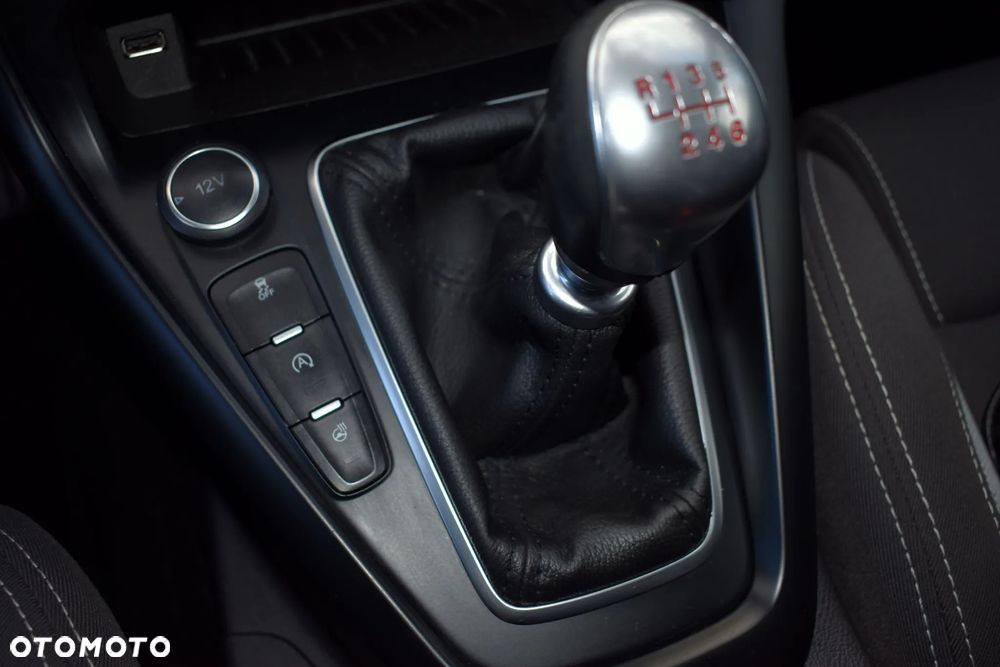 Ford Focus 2.0 TDCi ST - 29